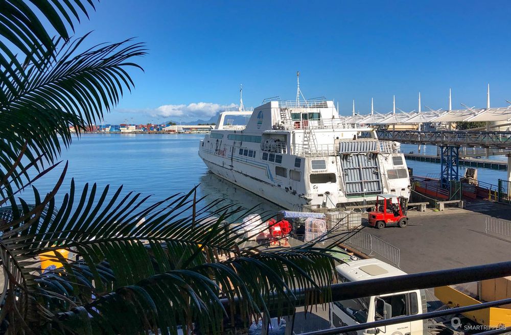 faire le tour de moorea en voiture