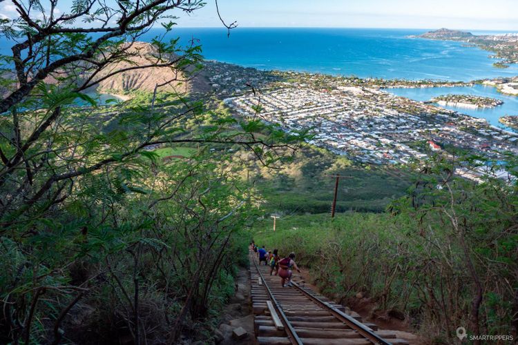 Koko Crater Trail: climbing the famous Oahu Crater - Smartrippers